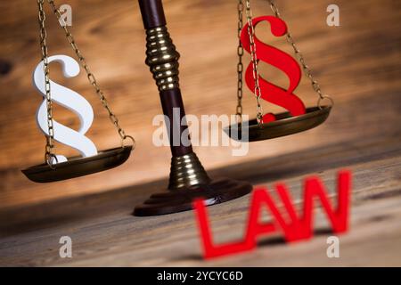 Paragraphe, droit thème, mallet de juge, wooden gavel Banque D'Images