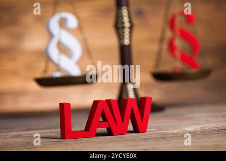 Paragraphe, droit thème, mallet de juge, wooden gavel Banque D'Images