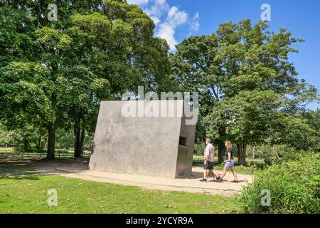 Denkmal für die im Nationalsozialismus verfolgten Homosexuellen, Großer Tiergraten, Ebertstraße, Tiergarten, Mitte, Berlin, Deutschland *** Mémorial des homosexuels persécutés sous le national-socialisme, Großer Tiergraten, Ebertstraße, Tiergarten, Mitte, Berlin, Allemagne Banque D'Images