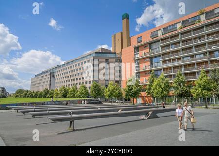 Stillgelegte Wippen, Wohngebäude, Bürohäuser, Tilla-Durieux-Park, Potsdamer Platz, Tiergarten, Mitte, Berlin, Deutschland *** Seauds désaffectés, bâtiments résidentiels, immeubles de bureaux, parc Tilla Durieux, Potsdamer Platz, Tiergarten, Mitte, Berlin, Allemagne Banque D'Images