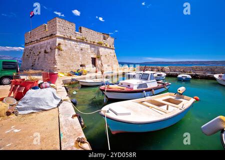 Kastel Stafilic landmarks et sur la mer turquoise Banque D'Images