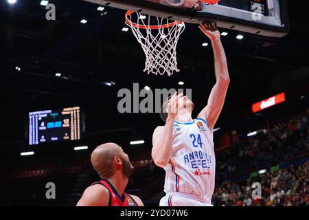 Ercan Osmani (Anadolu Efes Istanbul) lors de l'EA7 Emporio Armani Milano vs Anadolu Efes Istanbul, match de basket Euroleague à Milan, Italie, 24 octobre 2024 Banque D'Images