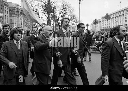 Lorenzo Miguel, leader syndical argentin, aux funérailles de José Ignacio Rucci, Buenos Aires, Argentine, 26 septembre 1973. Banque D'Images