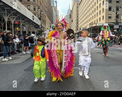 Columbia a été bien représenté dans le défilé de la Journée internationale hispanique de 2024 sur la 5e Avenue à New York. Banque D'Images