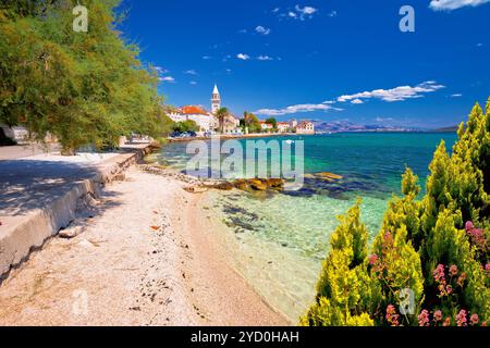 Kastel Stafilic landmarks et turquoise beach view Banque D'Images