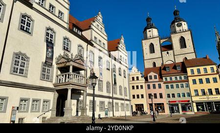 Place du marché à Lutherstadt Wittenberg avec la Stadtkirche et les Altes Rathaus, Saxe-Anhalt, Allemagne Banque D'Images