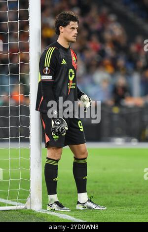 Rome, Latium. 24 octobre 2024. Mile Svilar de L'AS Roma lors du premier tour de qualification de la Ligue Europa - match de 3ème manche entre Roma et Dynamo Kiyv au stade olympique, Italie, le 24 octobre 2024. Crédit crédit : massimo insabato/Alamy Live News Banque D'Images