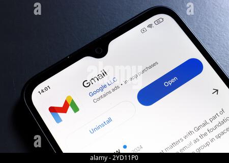 24 octobre 2024, Portugal. Dans cette illustration photo, le logo de l'application Google Gmail est affiché sur l'écran d'un smartphone Banque D'Images