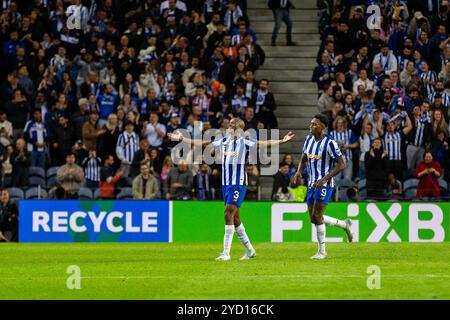 Tiago Djalo du FC Porto célèbre avoir marqué le premier but de son équipe lors du match MD3 de l'UEFA Europa League 2024/25 League phase entre le FC Porto et le TSG 1899 Hoffenheim à l'Estadio do Dragao le 24 octobre 2024 à Porto, Portugal. Banque D'Images