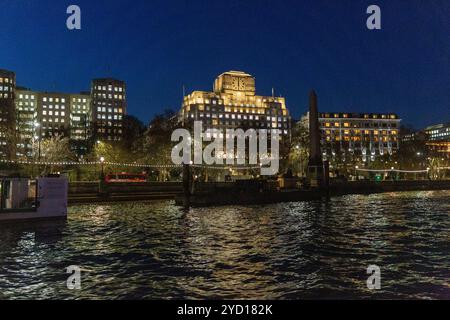 Illuminations de la Tamise de Londres Banque D'Images