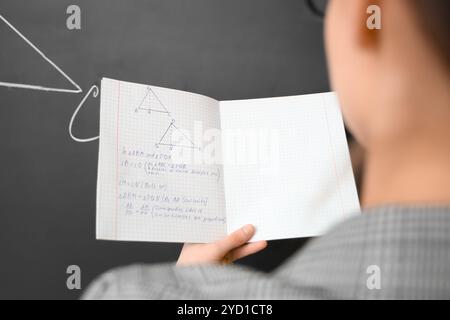 Professeur de maths en classe, gros plan Banque D'Images