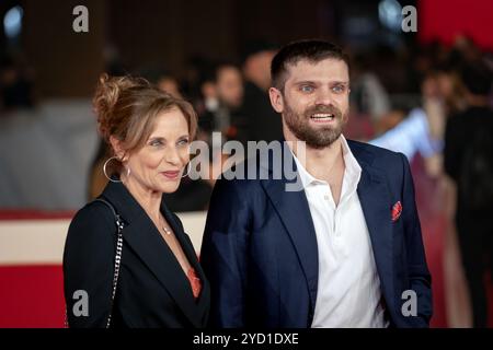 Rome, Italie - 21 octobre 2024 : L'actrice italienne Francesca de Martini et Jacopo Olmi assistent au tapis rouge des UNITA Awards lors du 19e Festival du film de Rome à l'Auditorium Parco Della Musica. Banque D'Images