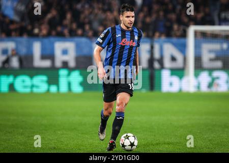 Bergame, Italie, Italie. 23 octobre 2024. Berat DJIMSITI d'Atalanta lors du match MD3 de la Ligue des champions de l'UEFA, phase de Ligue entre Atalanta BC et Celtic FC au Gewiss Stadium (Stadio di Bergamo) le 23 octobre 2024 à Bergame, Italie. (Crédit image : © Matthieu Mirville/ZUMA Press Wire) USAGE ÉDITORIAL SEULEMENT! Non destiné à UN USAGE commercial ! Banque D'Images