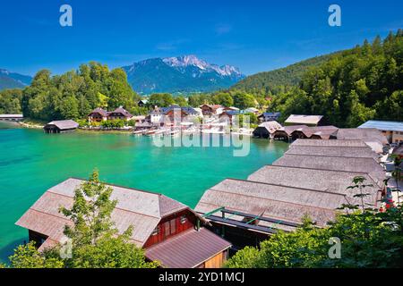 Konigssee lac alpin vue sur le littoral du village en bois Banque D'Images