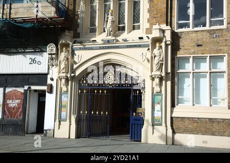 Façade de servite Catholic Church (Our Lady of Dolours) Chelsea Londres Angleterre Banque D'Images