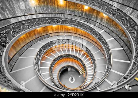 Escalier vortex Vatican vue noire et blanche d'en haut Banque D'Images