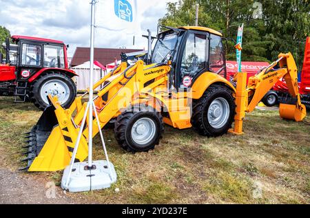 Samara, Russie - le 15 septembre 2019 : chargeur multifonction moderne Madara-liaz 732 lors de l'Assemblée Volga salon agro-industriel Banque D'Images