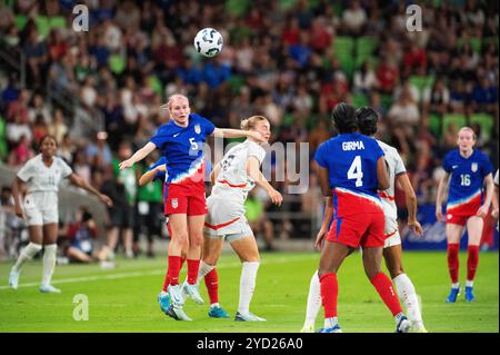 24 octobre 2024 : Jenna Nighswonger (5 ans) défenseur avec l'US WomenÕs Soccer en action contre l'Islande au stade Q2. Austin, Texas. Mario Cantu/CSM Banque D'Images