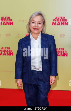 Première - Alter Weisser Mann Christine Urspruch BEI der Premiere zu Alter Weisser Mann im Zoo Palast AM 24.10.2024 à Berlin. *** Première Alter Weisser Mann Christine Urspruch à la première de Alter Weisser Mann au Zoo Palast le 24 10 2024 à Berlin Copyright : xEventpressxKochanx Banque D'Images