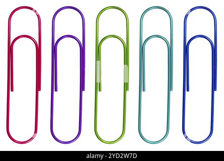 Trombones multicolores isolés dans une rangée sur un fond blanc Banque D'Images