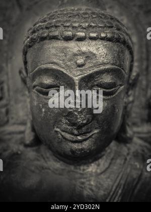 Détail de l'ancienne statue de Bouddha avec une faible profondeur de foyer Banque D'Images