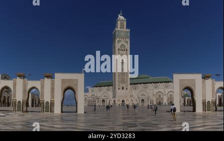 Casablanca, Maroc, 29 mars 2024 : vue panoramique de la mosquée Hassan II dans le centre-ville de Casablanca, Afrique Banque D'Images