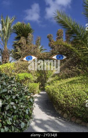 Marrakech, Maroc, 24 mars 2024 : vue d'œuvres d'art et de sculptures dans les magnifiques jardins Anima à Marrakech, en Afrique Banque D'Images