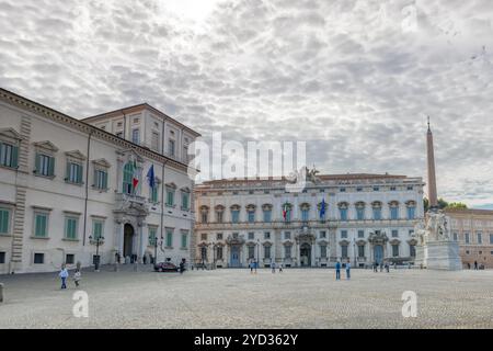 ROME, ITALIE - 09 mai, 2017 : personnes près de Quirinal (Palazzo del Quirinale) sur place Quirinale(Piazza del Quirinale). Rome. L'Italie. Banque D'Images