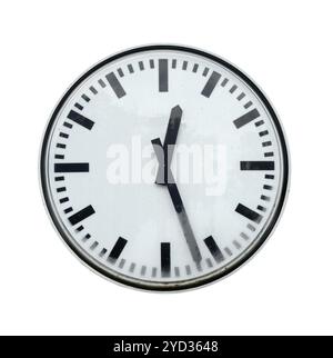 Isolement de Grungy Gare Horloge Avec clipping path Banque D'Images