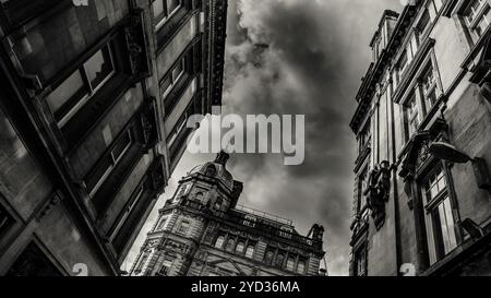 Buchanan Street architecture à Glasgow, en Écosse, sous Rainy Sky Banque D'Images