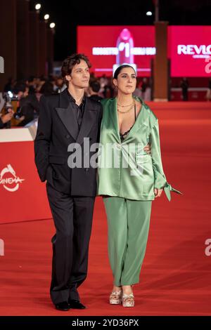 21 octobre 2024, Rome, Italie : L'acteur italien Dario Aita et l'actrice italienne Elena Gigliotti assistent au tapis rouge des UNITA Awards lors du 19e Festival du film de Rome à l'Auditorium Parco Della Musica. (Crédit image : © Gennaro Leonardi/Pacific Press via ZUMA Press Wire) USAGE ÉDITORIAL SEULEMENT! Non destiné à UN USAGE commercial ! Banque D'Images