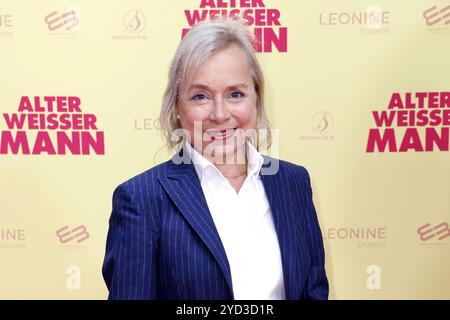 Christine Urspruch BEI der 'Alter Weisser Mann' première AM 24.10.2024 à Berlin Banque D'Images
