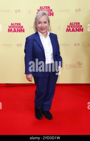 Christine Urspruch BEI der 'Alter Weisser Mann' première AM 24.10.2024 à Berlin Banque D'Images