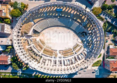 Arena Pula. Ruines antiques de l'amphithéâtre romain dans la vue aérienne de Pula Banque D'Images