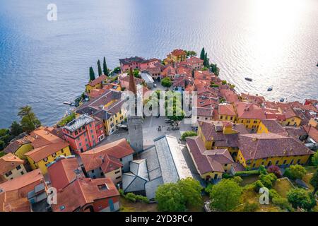 Ville de Varenna lac de Côme vue aérienne du front de mer Banque D'Images