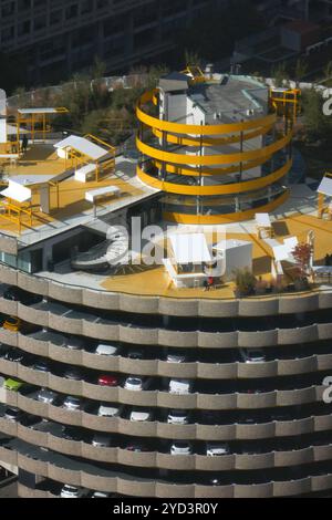 Parking garage à Lyon, France Banque D'Images