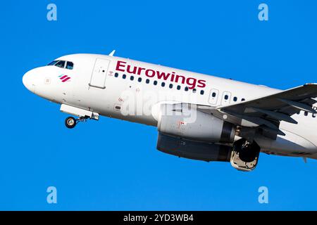 Eurowings Airbus A319 au départ de l'aéroport de Düsseldorf. Allemagne - 7 février 2020 Banque D'Images