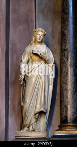 Saint Lucia, statue sur l'autel de la cathédrale Saint-Nicolas à Ljubljana, Slovénie Banque D'Images