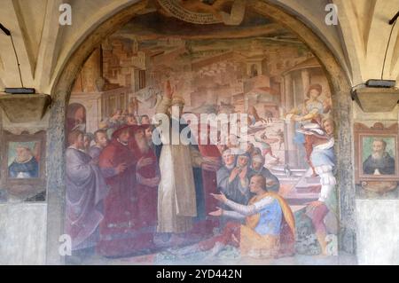 San Dominic ressuscite le neveu du Cardinal Orsini, fresco par Alessandro Fei dans le cloître de Santa Maria Novella Eglise Dominicaine Principal en Fl Banque D'Images