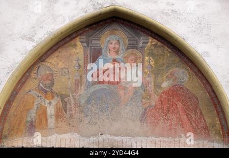 Vierge à l'enfant sur le trône avec les Saints, Sant' Ambrogio Église à Florence, Italie Banque D'Images