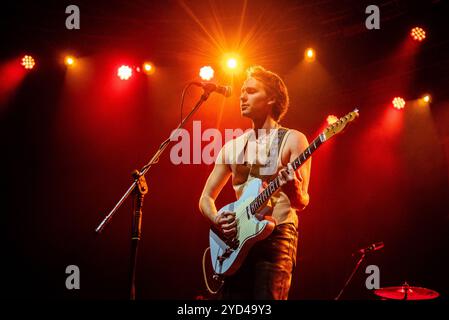 Concert de musique - James Bruner - Barns d'ouverture Courtney & The Struts James Bruner Milan fabrique Italy Copyright : xMirkoxFava/TSCKx/xLiveMediax LPM 1573561 Banque D'Images