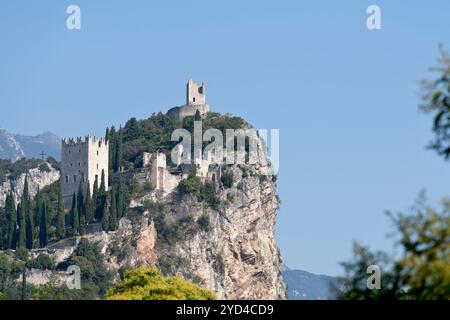 Ruines du château d'Arco, Arco, Trentin, Italie Banque D'Images