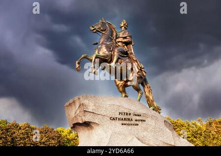 Le monument équestre de l'empereur russe Pierre le Grand, connu comme le cavalier de bronze à Pétersbourg, Russie Banque D'Images