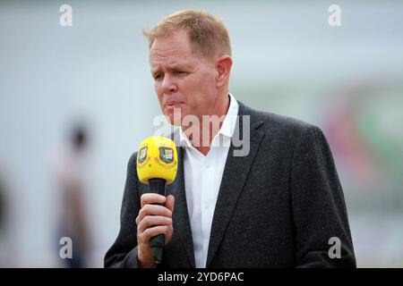 Shaun Maclean Pollock OIS est un commentateur de cricket sud-africain et ancien joueur de cricket pendant le premier jour test trois au Bangladesh et en Afrique du Sud Banque D'Images