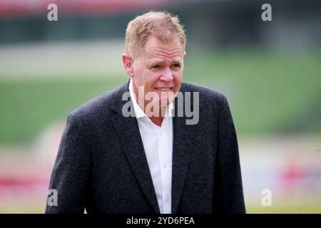 Shaun Maclean Pollock OIS est un commentateur de cricket sud-africain et ancien joueur de cricket pendant le premier jour test trois au Bangladesh et en Afrique du Sud Banque D'Images