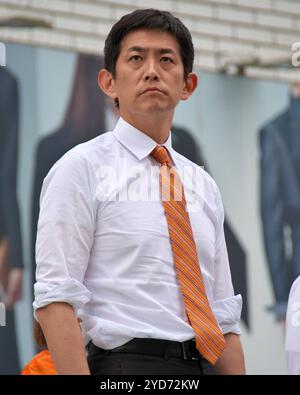 Takayuki Kobayashi, ancien ministre d'État à la sécurité économique, assiste à la campagne de la Chambre pour l'élection représentative du candidat Daishiro Yamagiwa à Kawasaki, préfecture de Kanagawa, Japon, le 25 octobre 2024. Banque D'Images