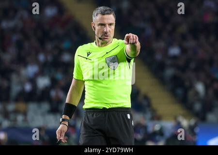 Barcelone, Espagne. 23 octobre 2024. Schiedsrichter Slavko Vincic, ESP, FC Barcelone - FC Bayern Muenchen, Fussball, Ligue des Champions, 3. Spieltag, saison 2024/2025, 23.10.2024 Foto : Eibner-Pressefoto/Joerg Niebergall crédit : dpa/Alamy Live News Banque D'Images