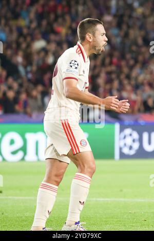 Barcelone, Espagne. 23 octobre 2024. Raphael Guerreiro (Bayern Muenchen #22), ESP, FC Barcelone - FC Bayern Muenchen, Fussball, Ligue des Champions, 3. Spieltag, saison 2024/2025, 23.10.2024 Foto : Eibner-Pressefoto/Joerg Niebergall crédit : dpa/Alamy Live News Banque D'Images