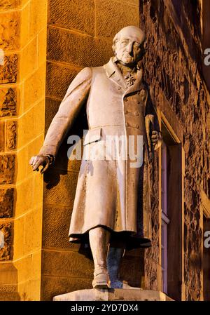 Heinrich Friedrich Karl Reichsfreiherr vom und zum Stein, Statue am Rathaus in Wetter, Ruhrgebiet, Nordrhein-Westfalen, Deutschland, Europa Banque D'Images