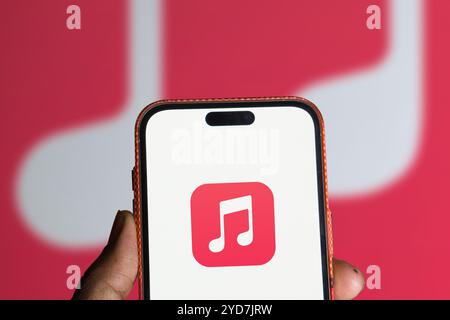 Dhaka, Bangladesh- 06 juin 2024 : le logo Apple Music est affiché sur le smartphone. Banque D'Images